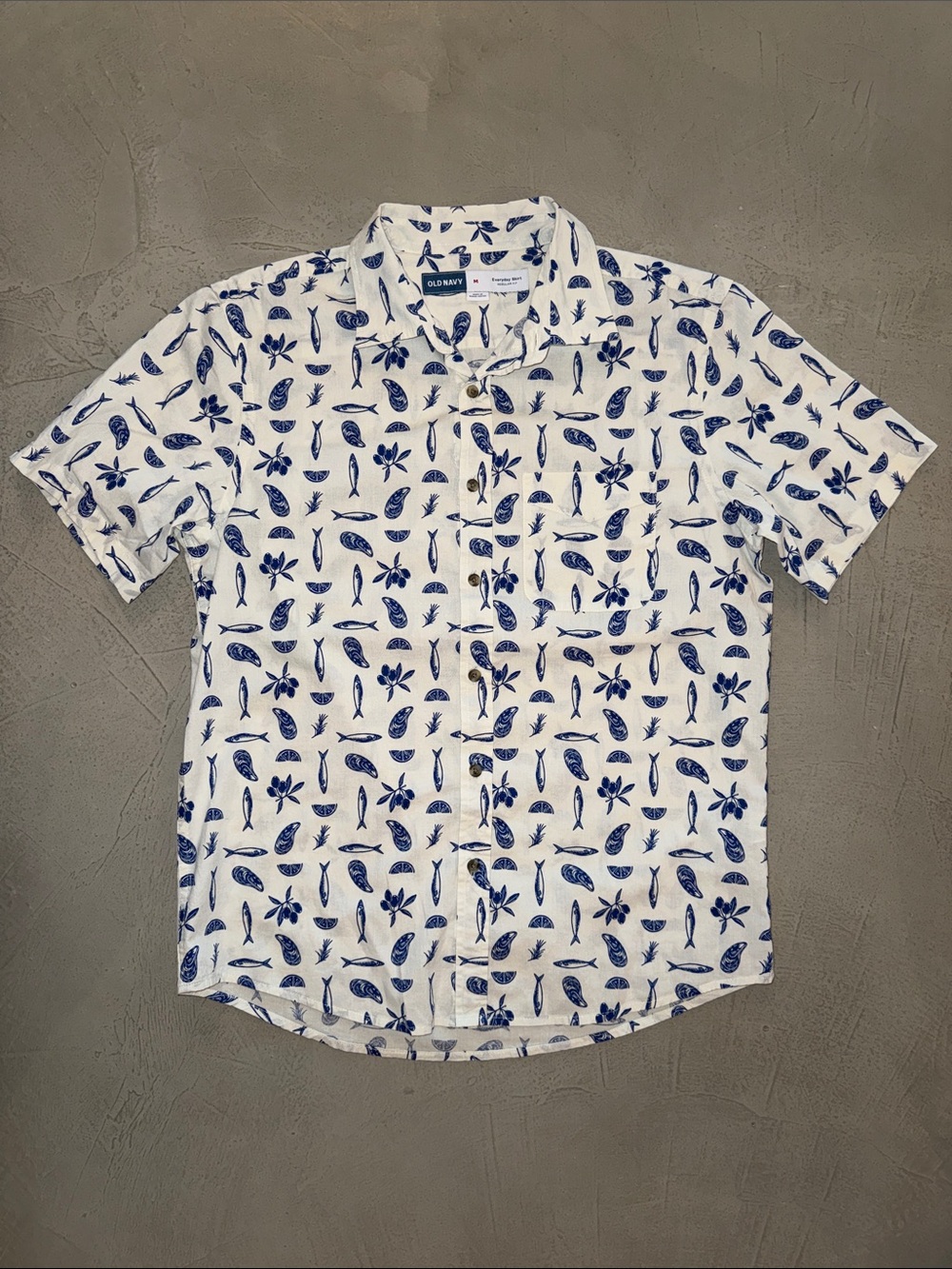 Old Navy White Amalfi Coast Print Short-Sleeve Everyday Button-Up Shirt Unworn